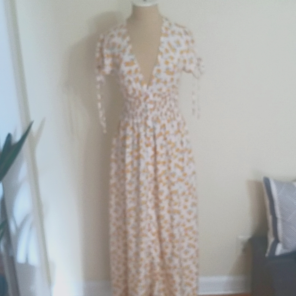 Ditsy Floral Plunge Tea Dress